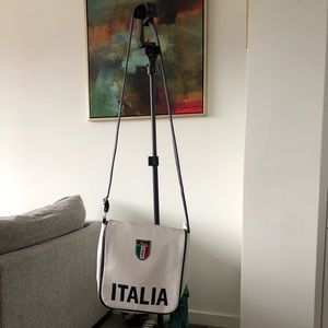Italia crossbody bag